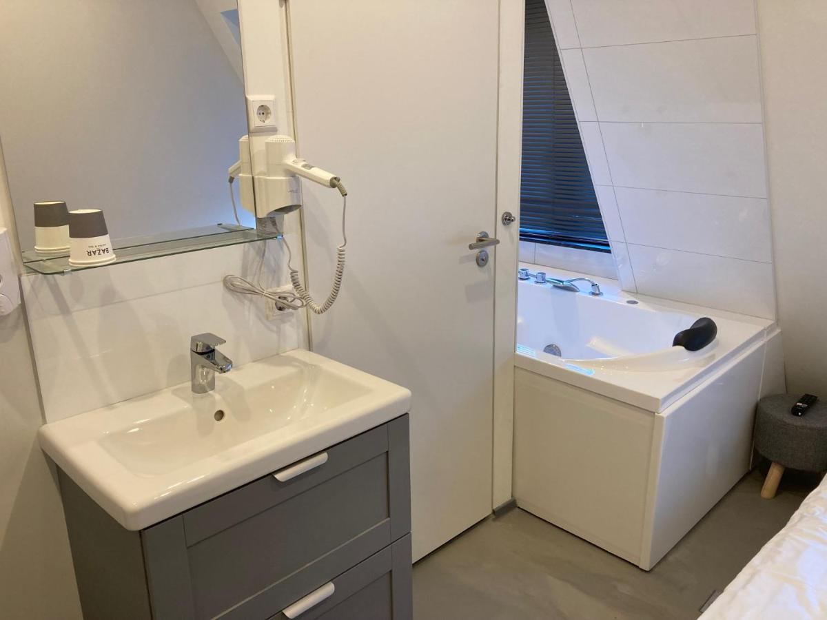 Hotel-Chao Nl 24 Hours Open Утрехт Экстерьер фото