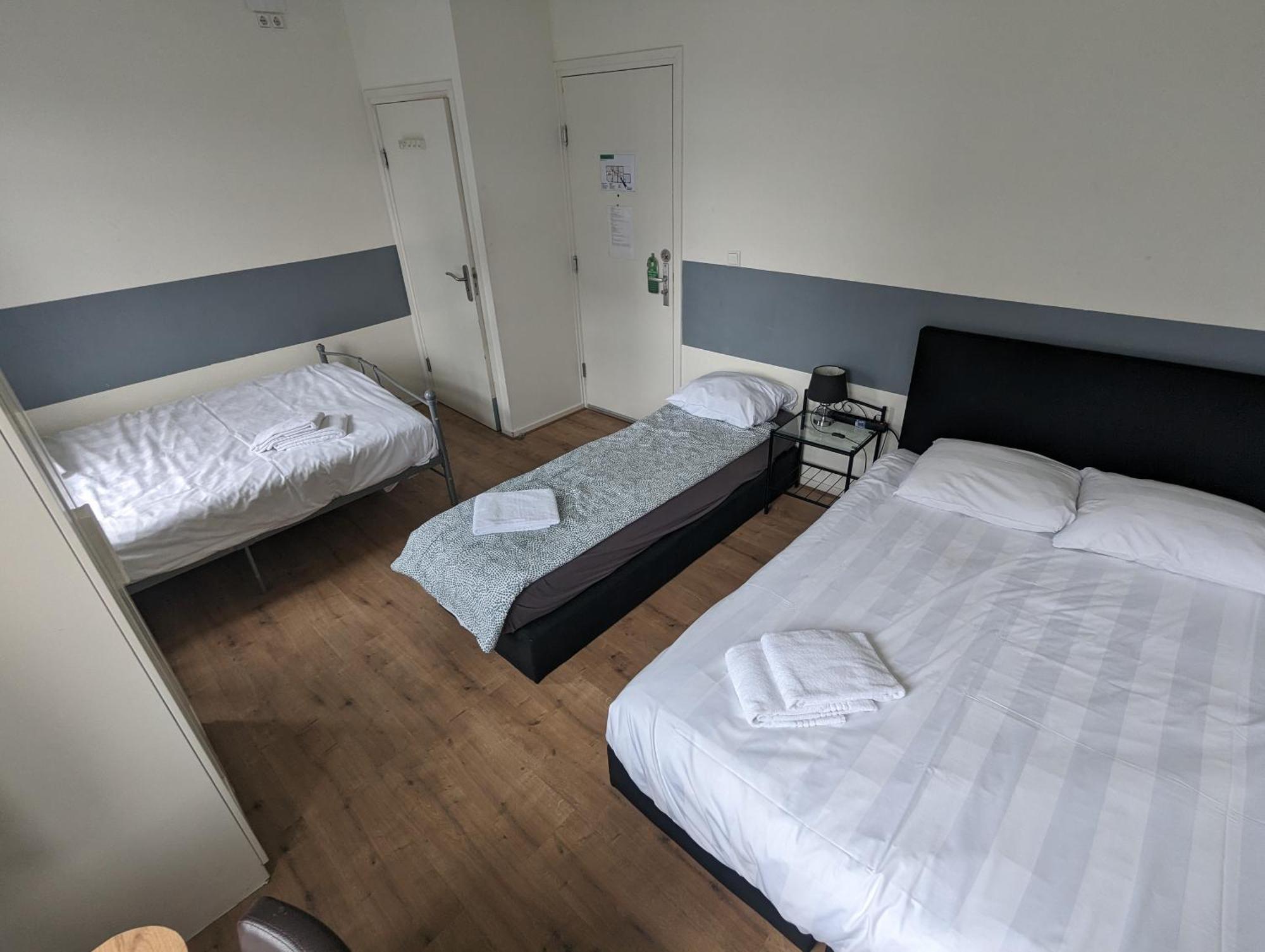 Hotel-Chao Nl 24 Hours Open Утрехт Экстерьер фото