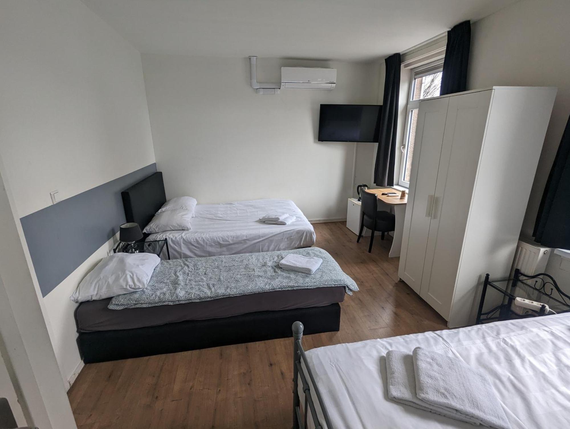 Hotel-Chao Nl 24 Hours Open Утрехт Экстерьер фото