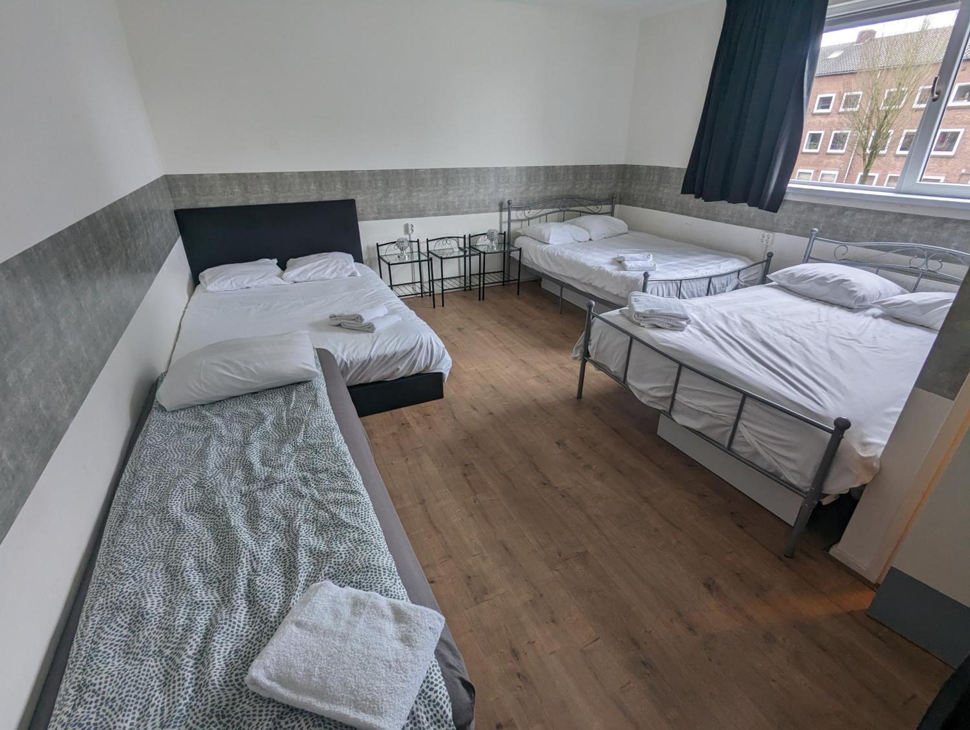 Hotel-Chao Nl 24 Hours Open Утрехт Экстерьер фото